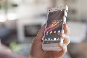 SONY XPERIA L IN HAND